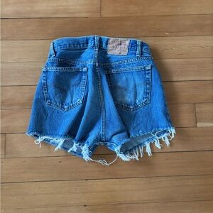 1985 vintage Levi’s 501 cut off jean shorts Made in USA